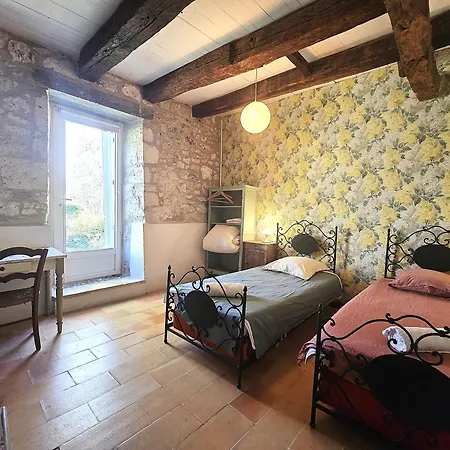 Holiday home Magnifique Ferme Renovee Et Sa Piscine Ecologique - 15 Personnes - 7 Touffailles